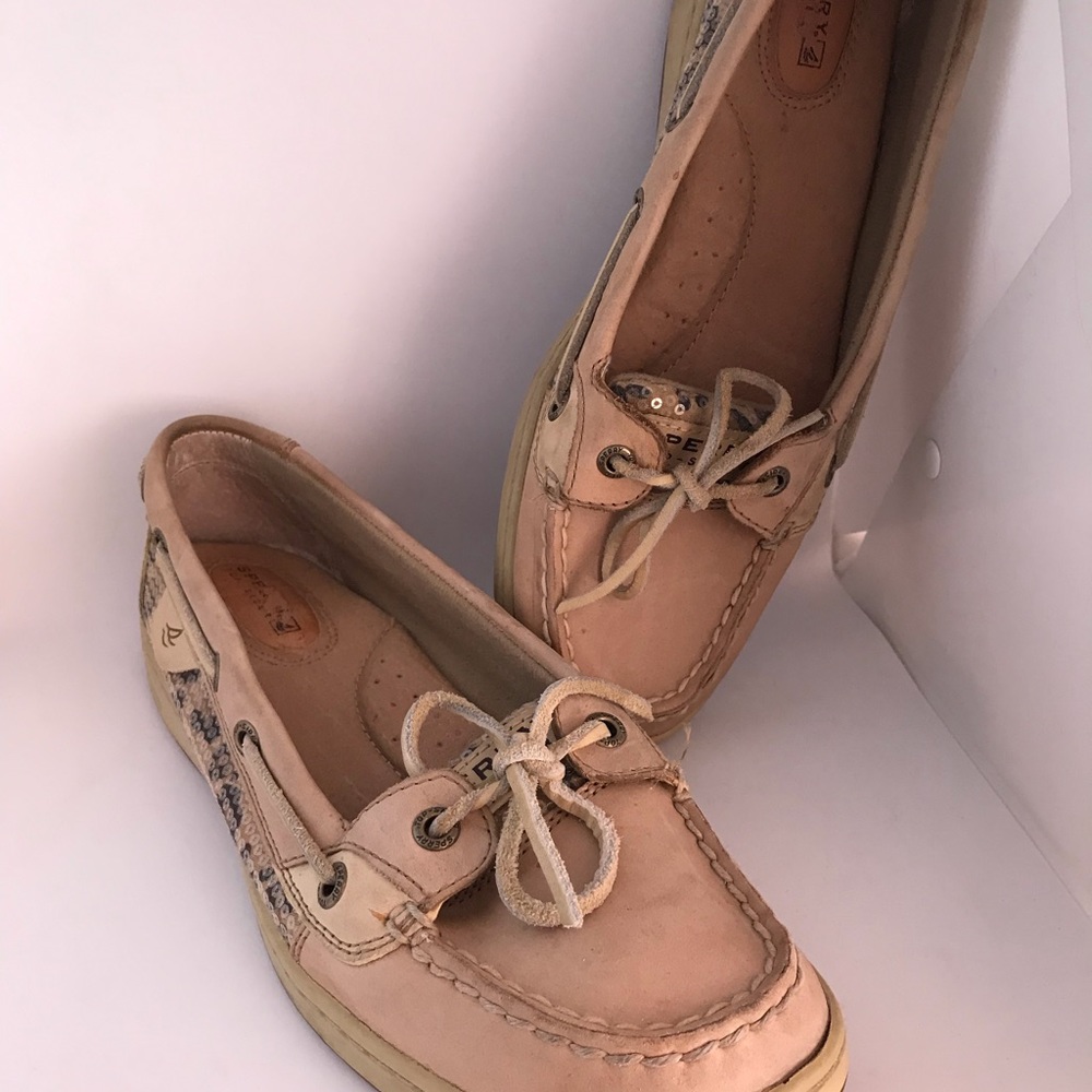 Sperry Boat Shoes / size 9 M